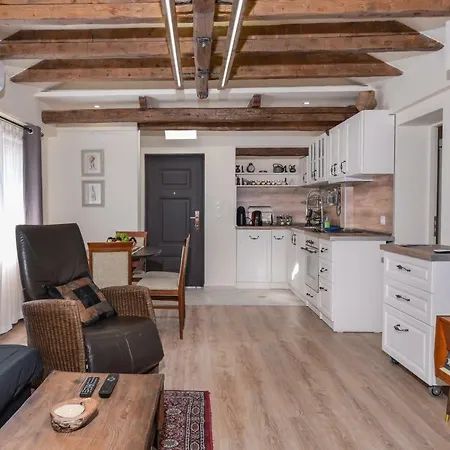 The Storyteller's Place - Aesthetic, Two Bedroom, Central In Apartment *