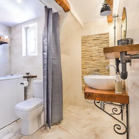 The Storyteller's Place - Aesthetic, Two Bedroom, Central In Sofia