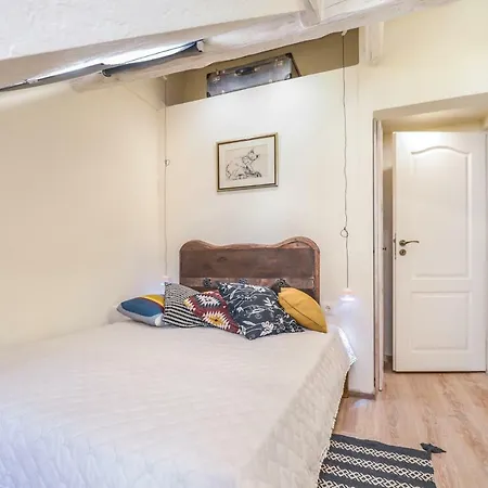 Apartment The Storyteller's Place - Aesthetic, Two Bedroom, Central In Sofia