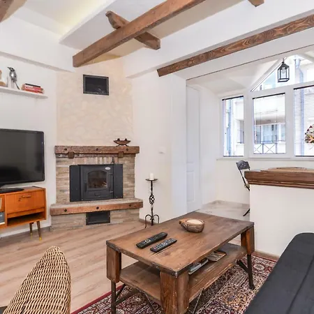Apartment The Storyteller's Place - Aesthetic, Two Bedroom, Central In
